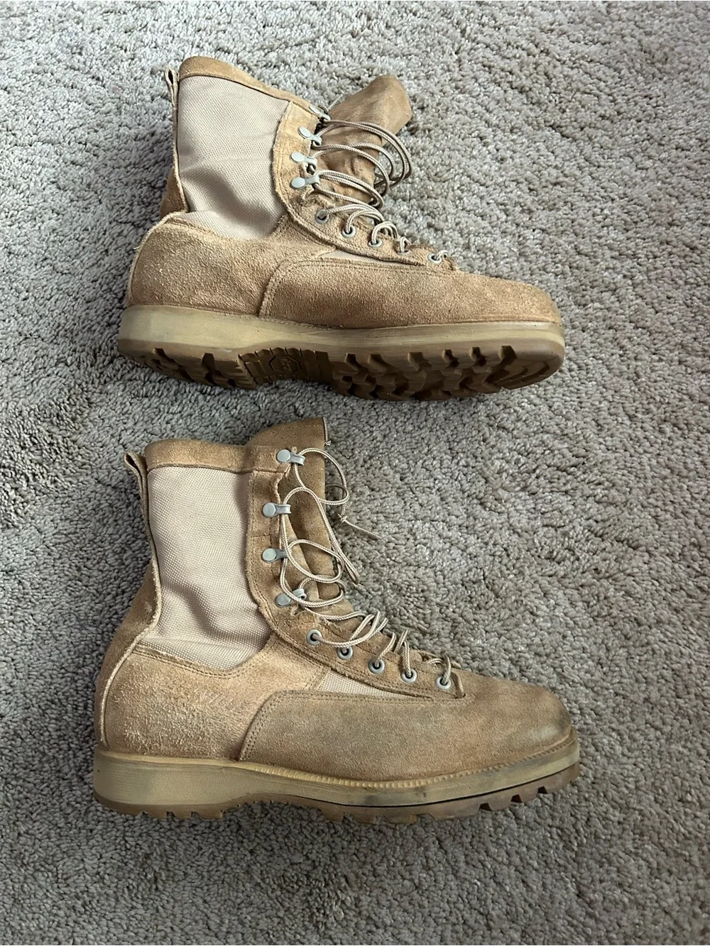 Men's Desert Tactical Boots in Tan Suede