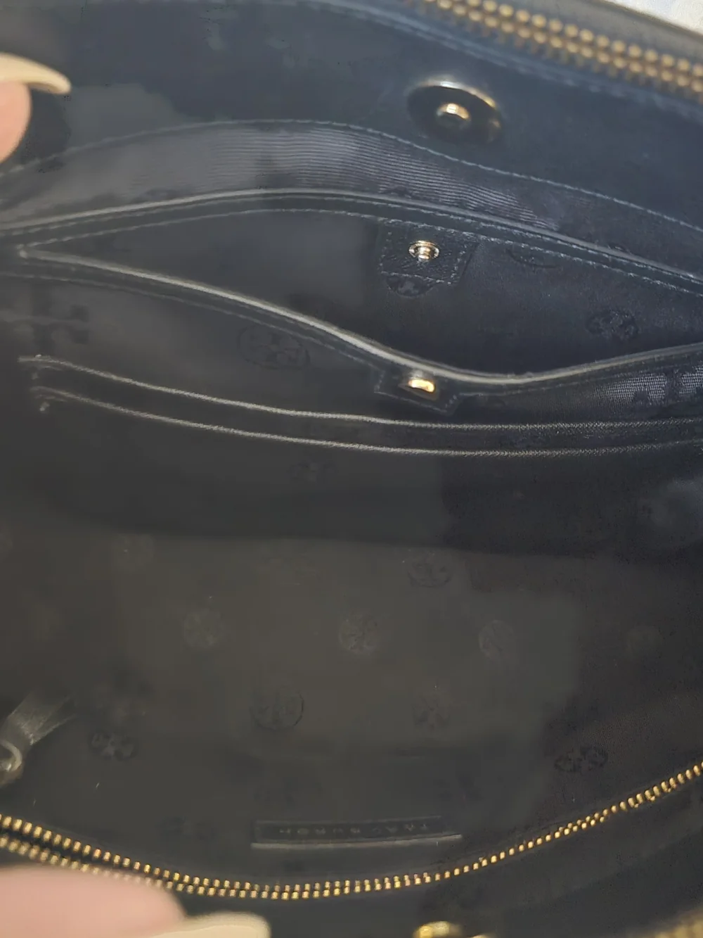 Tory Burch leather handles tone