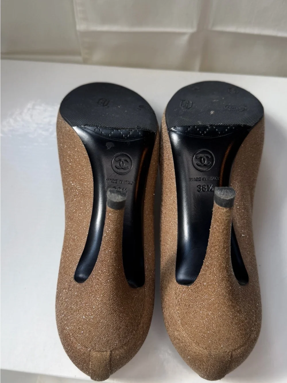 CHANEL elegant flats