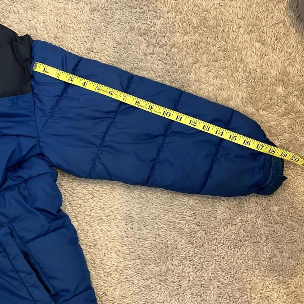 Old Navy SZ L10-12 navy/bla puffer. Zip front w/hood. Adjustable sleeve opening