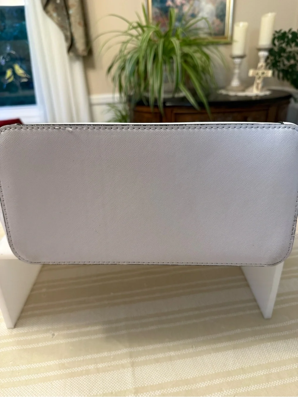Guess elegant tote