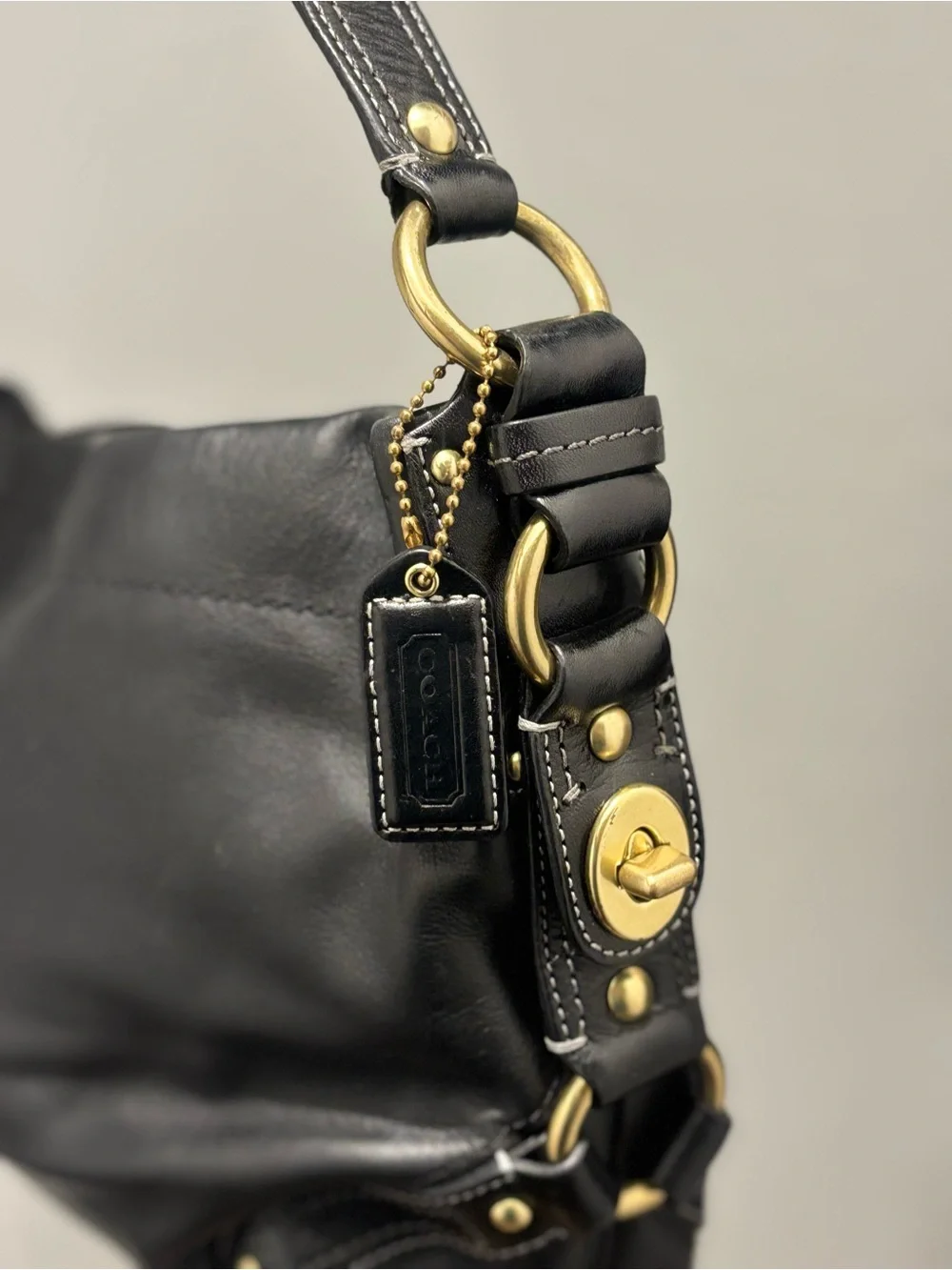 Coach smooth black