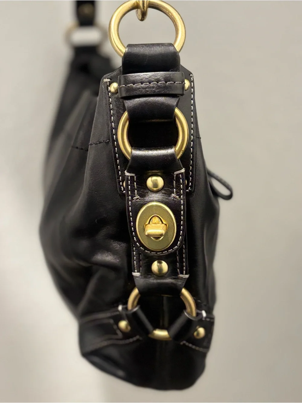 Coach smooth black