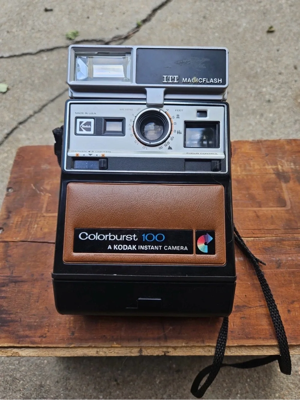 Kodak Colorburst 100 Instant Camera Magicflash Vintage Polaroid Style - untested