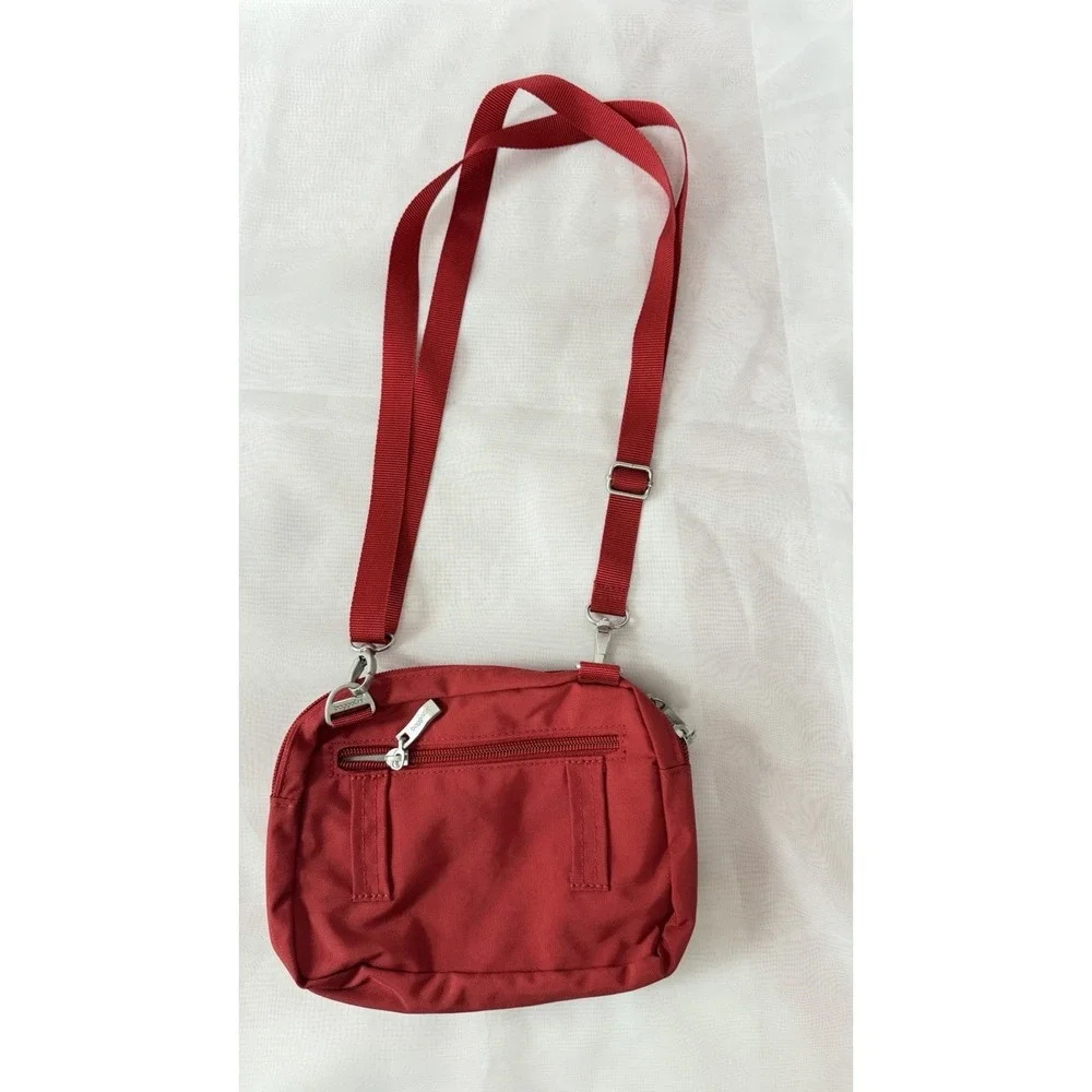 Baggallini small crossbody