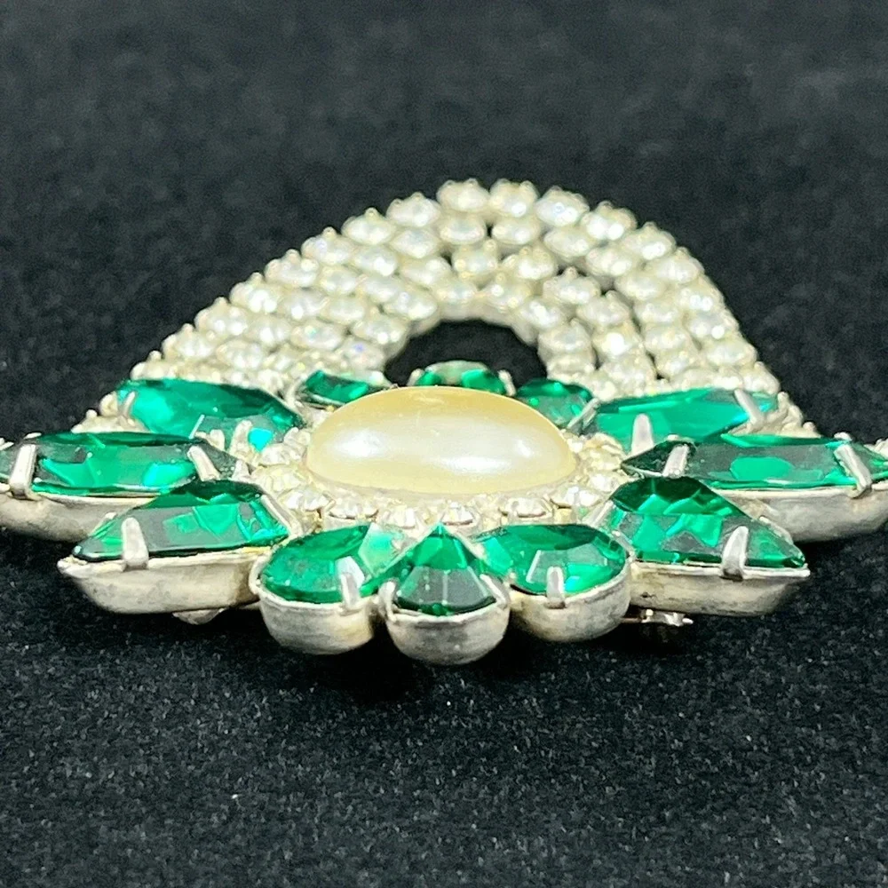 Estate vintage green