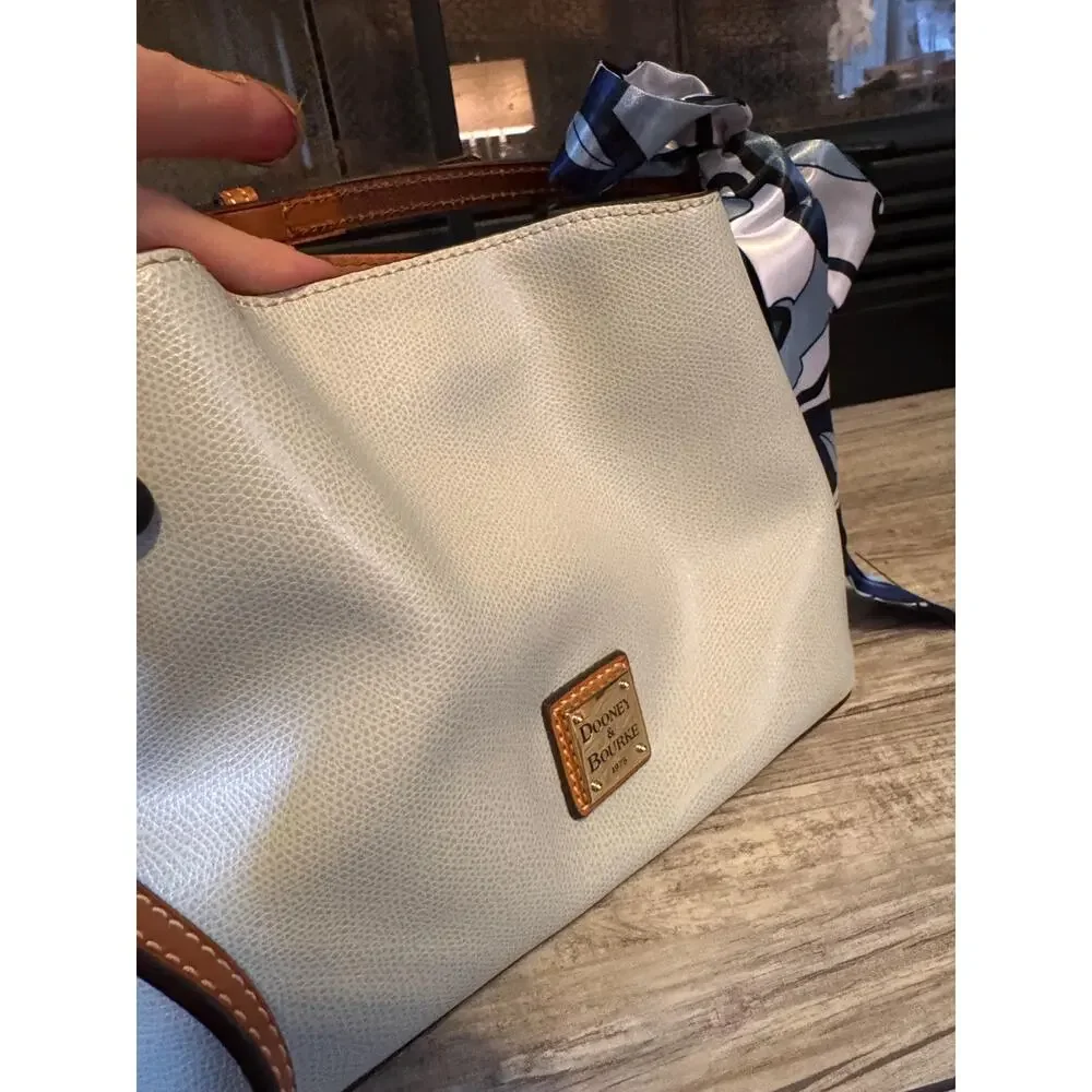 Dooney & Bourke this dooney