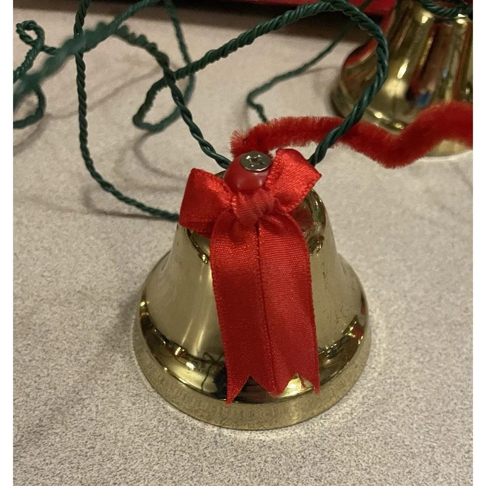 Merry Minstrel please view