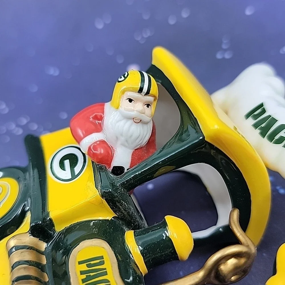 Danbury Mint ornament pre