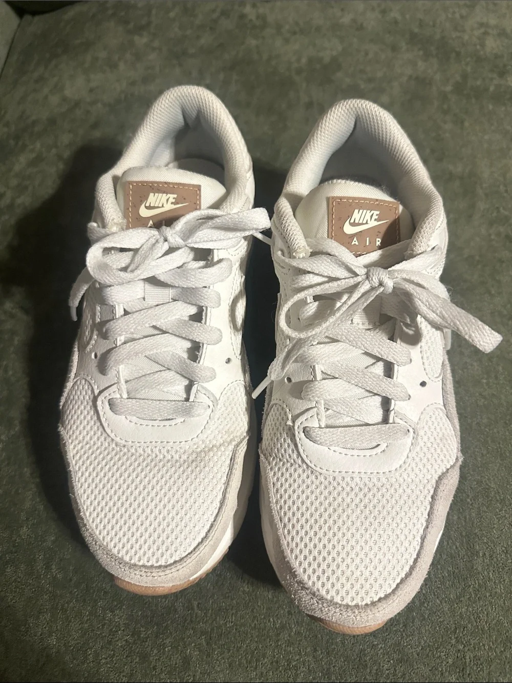Nike women’s sneakers