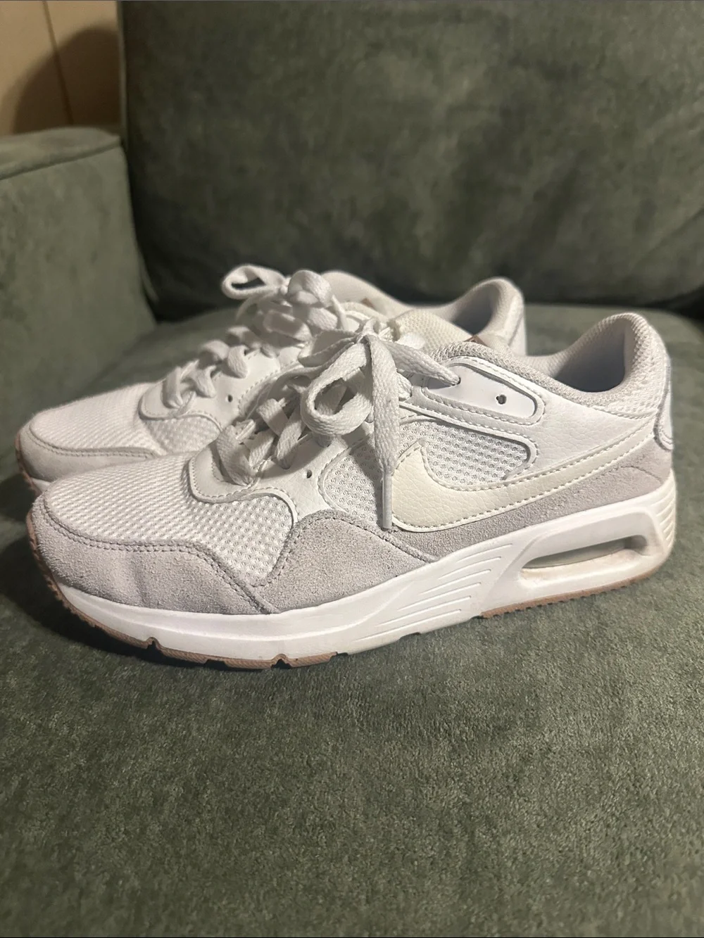 Nike women’s sneakers