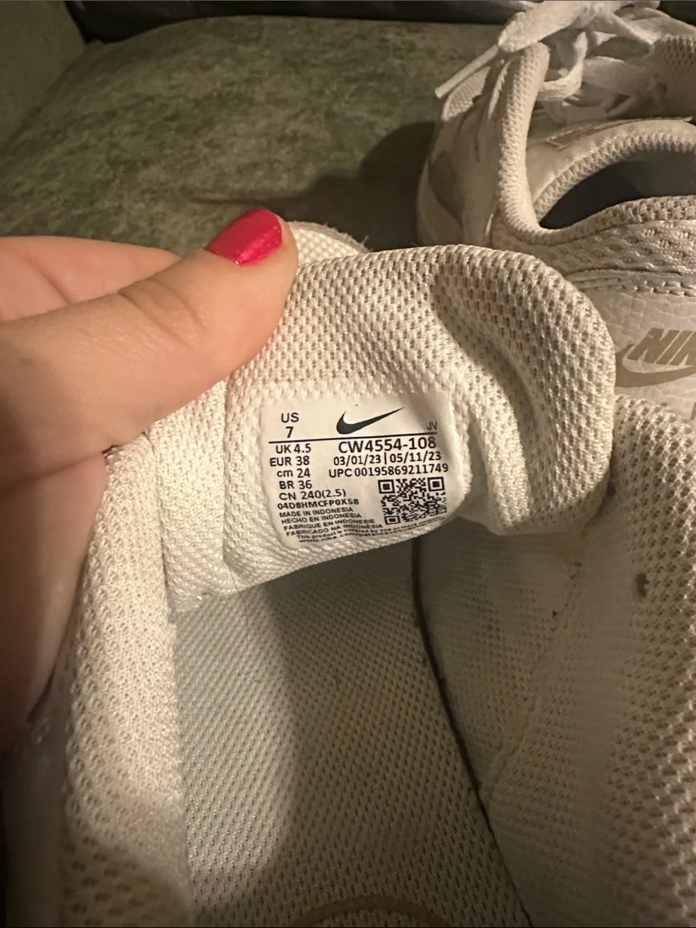 Nike women’s sneakers