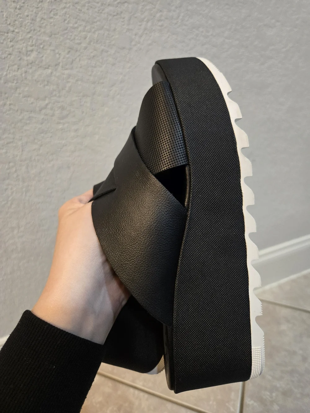 Sorel black cameron