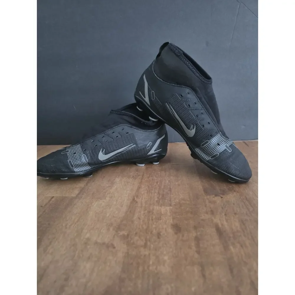 Nike missing laces
