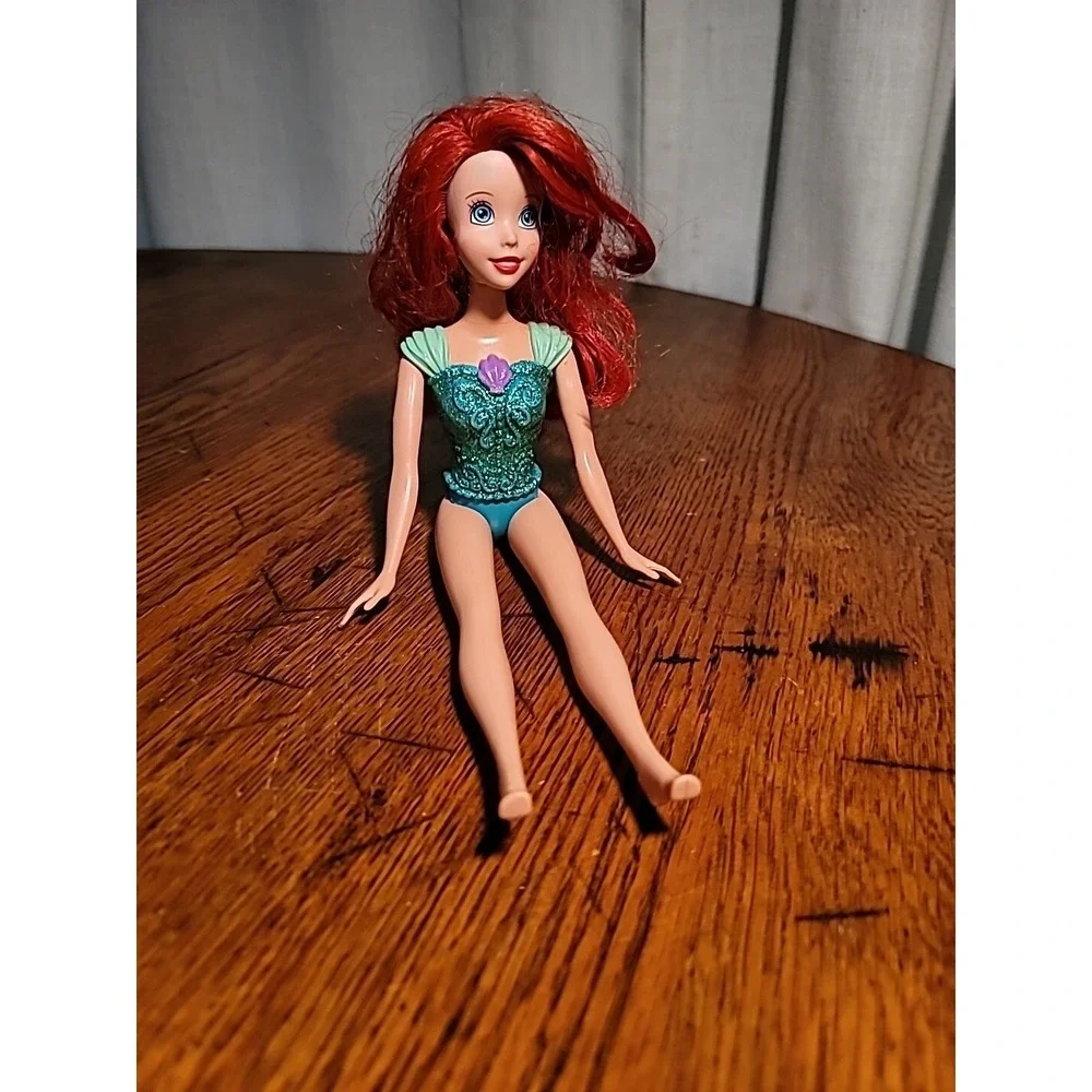 2012 Mattel Disney The Little  Mermaid Sparkling Princess Ariel Doll 11