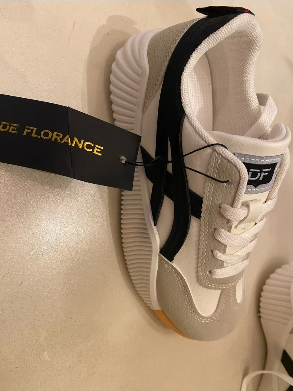De Florance white black