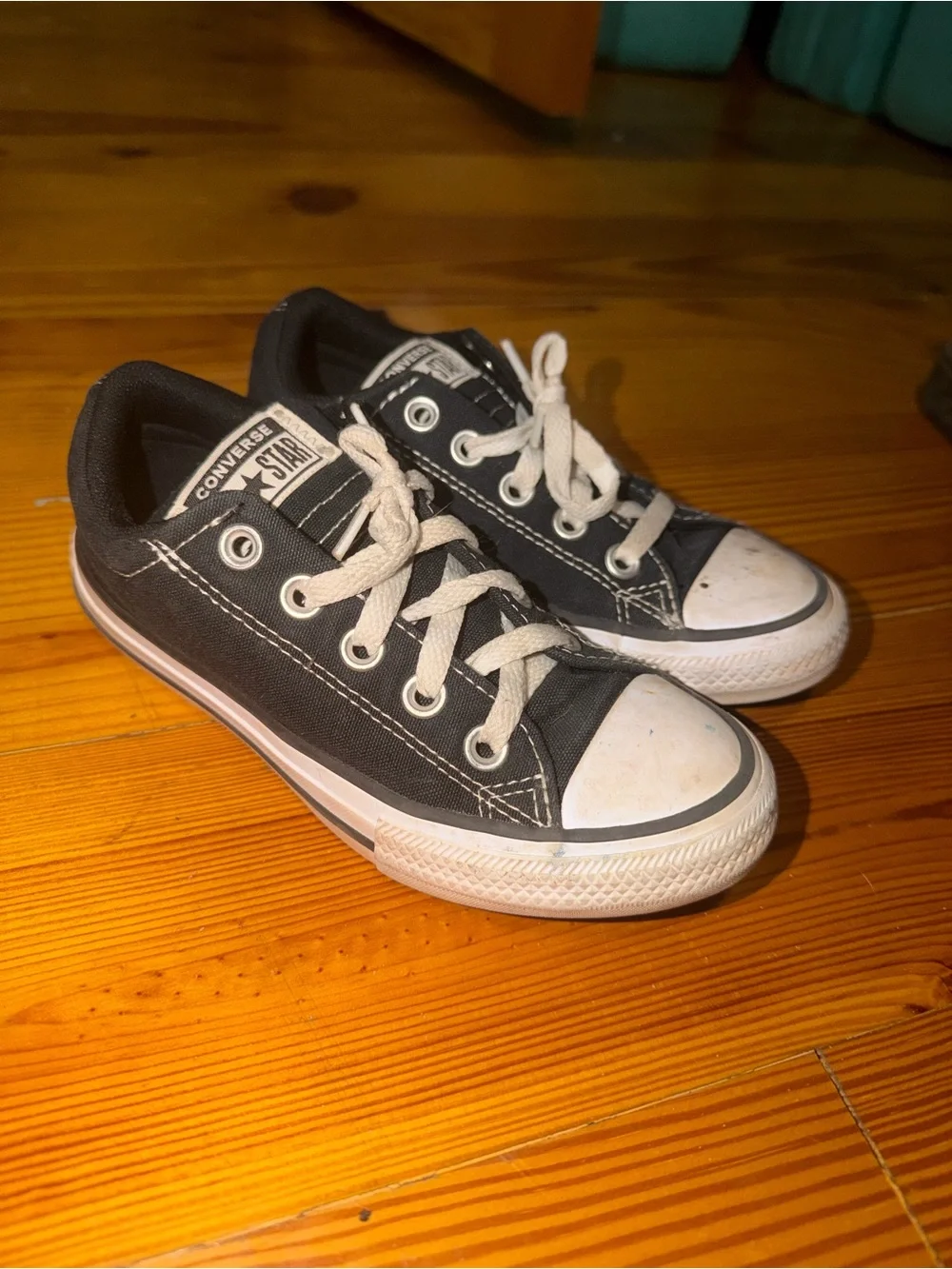 Converse classic low