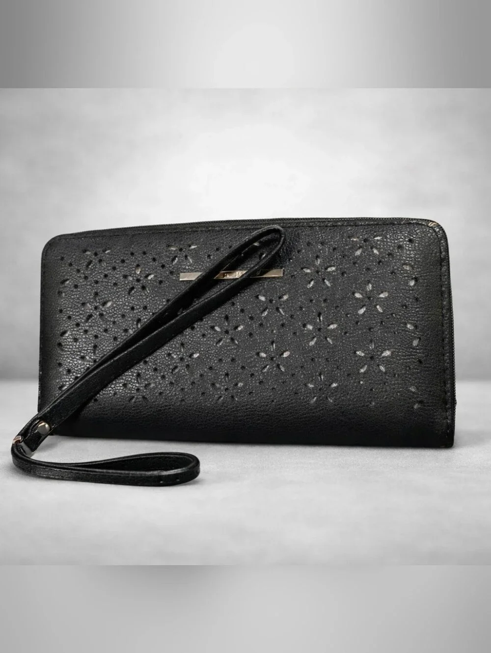 The Unbranded Brand black sleek