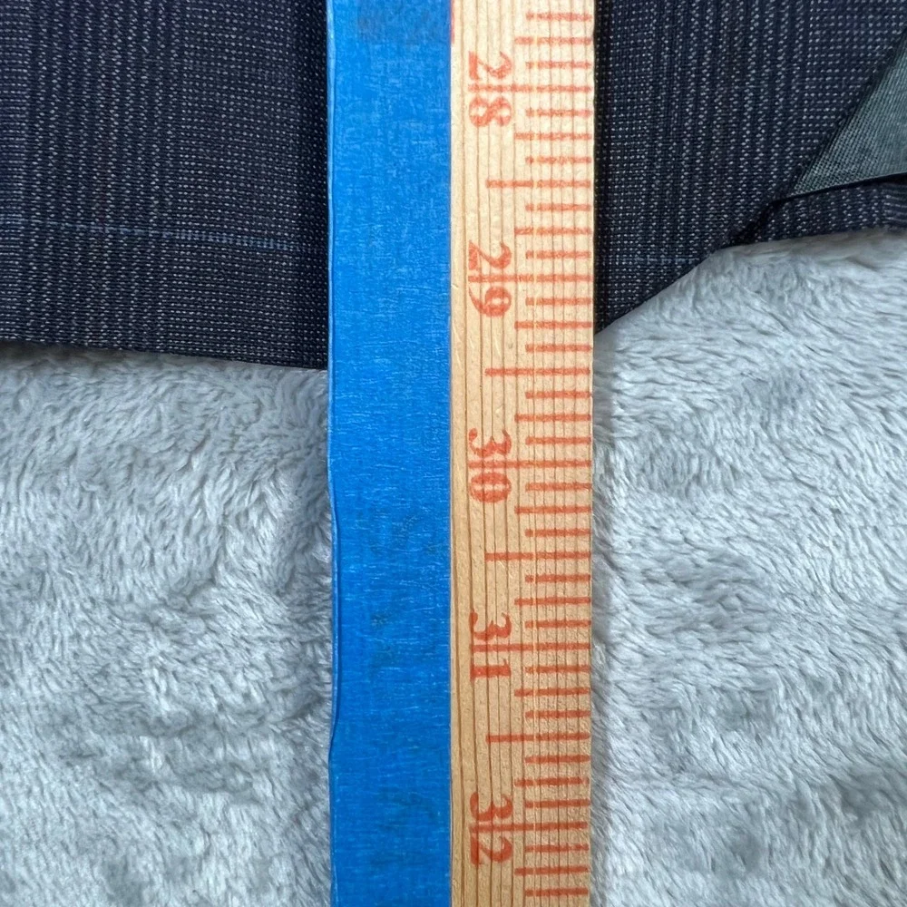 C&R Clothiers 29 office shoulder