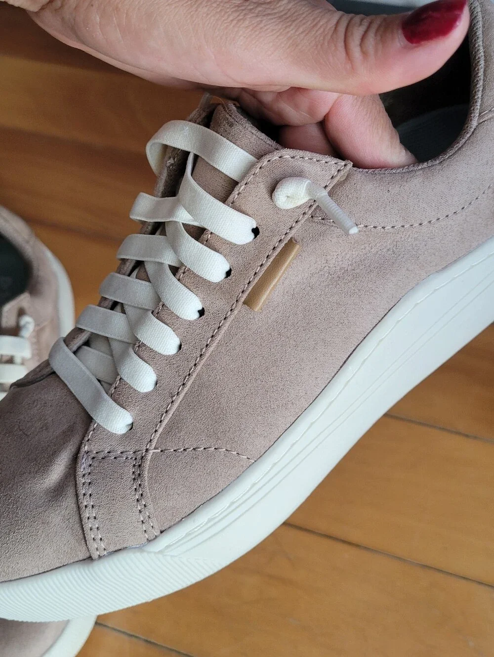 Dr. Scholl's Women's 7M Time Off Go Sneakers Toasted Taupe Suede Platform Style