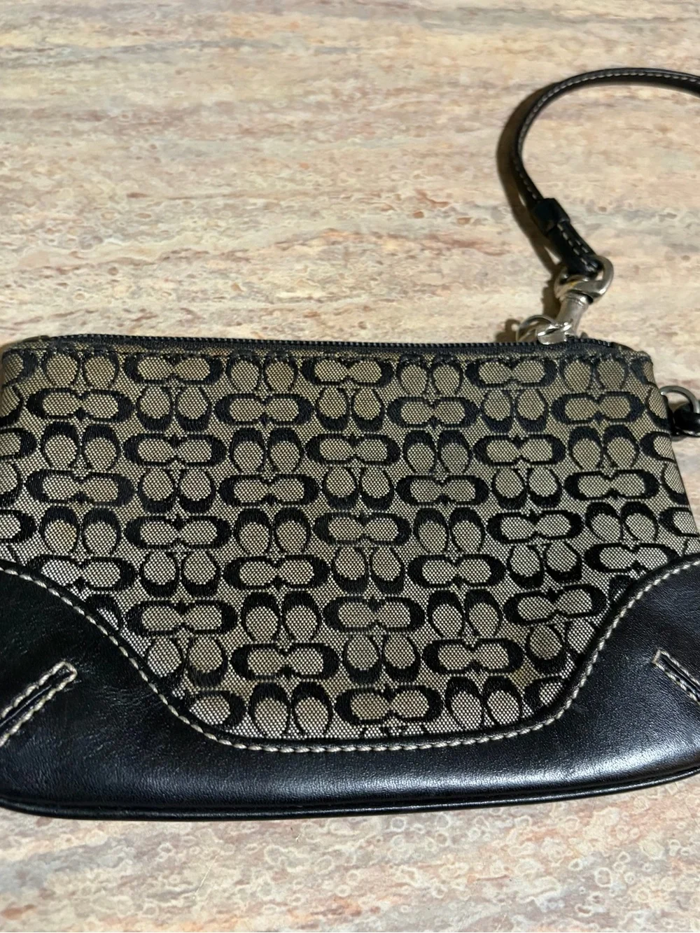 Coach wristlet signature