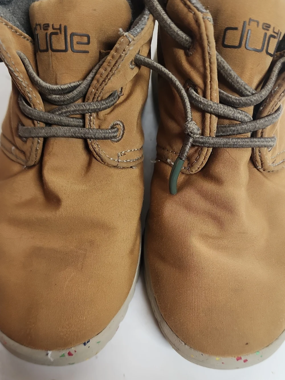 Hey Dude durable khaki