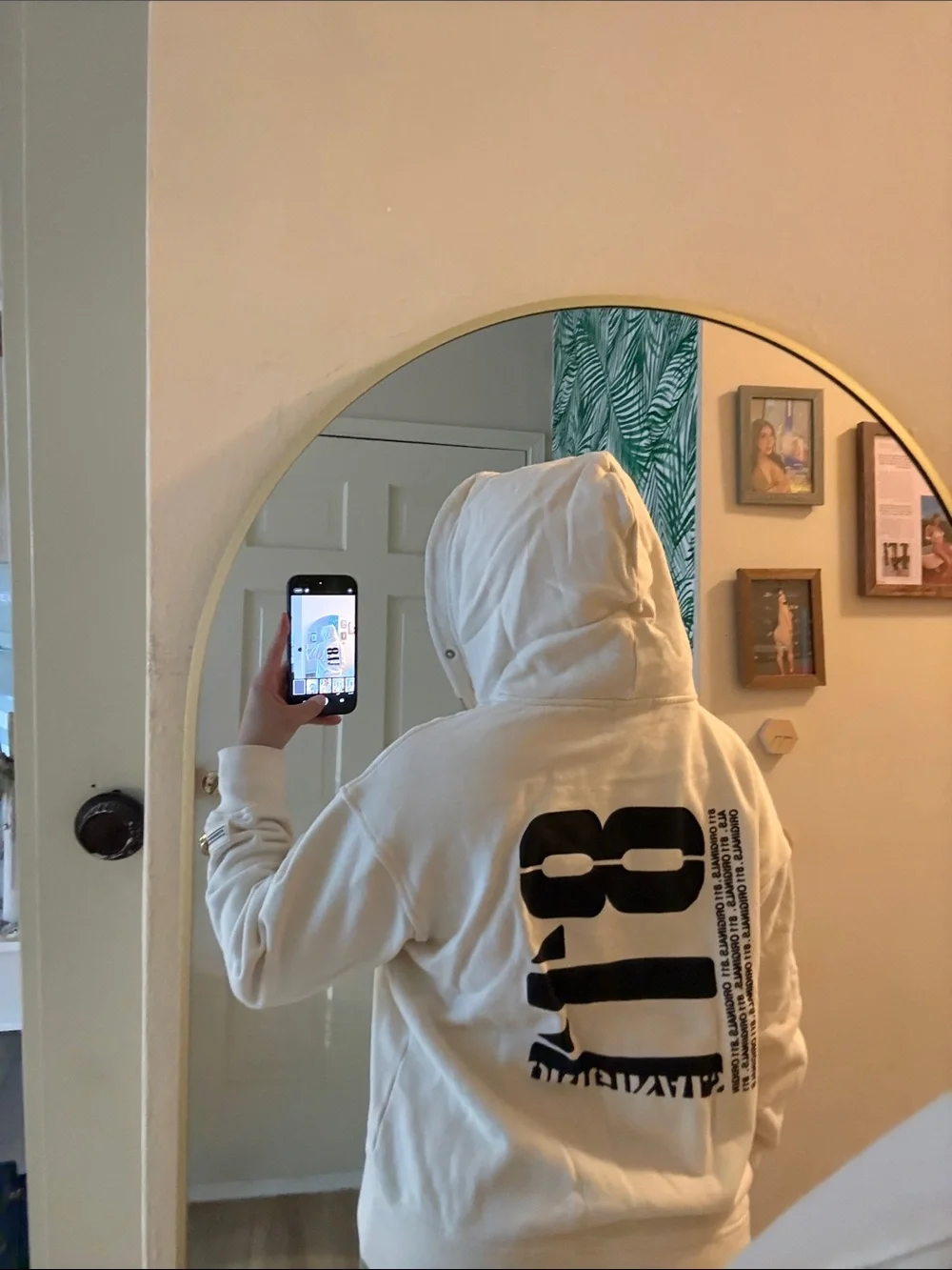 818 comfortable cream