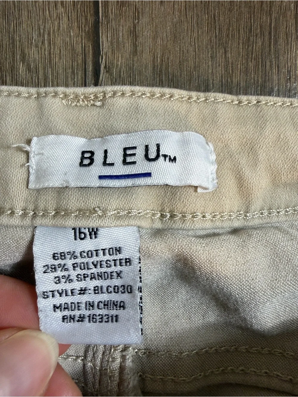 N/A beige men