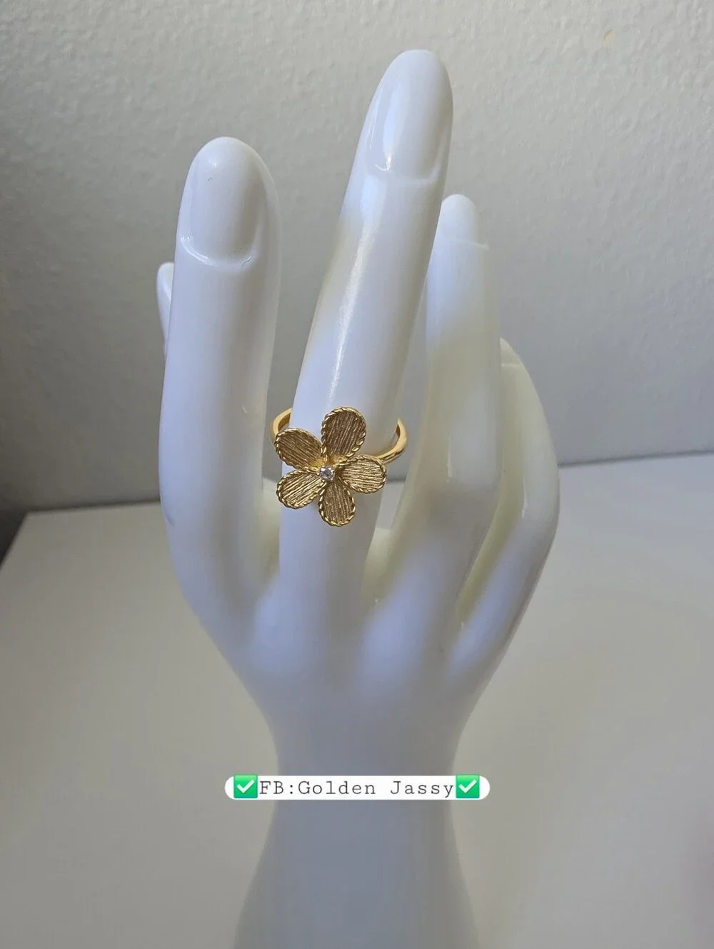 18K Real Gold Flower w/ Stone Ring 6