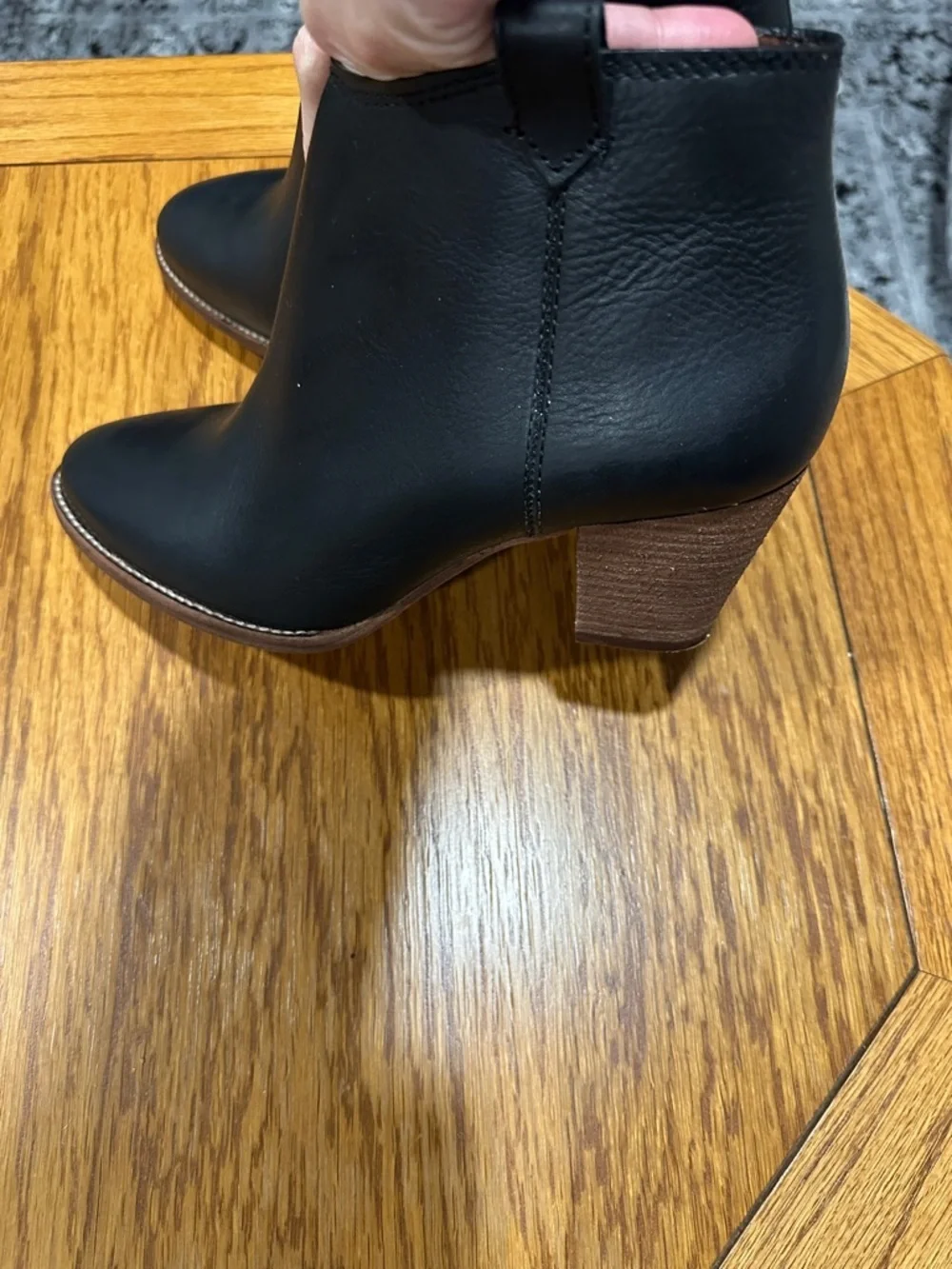 Madewell sleek black