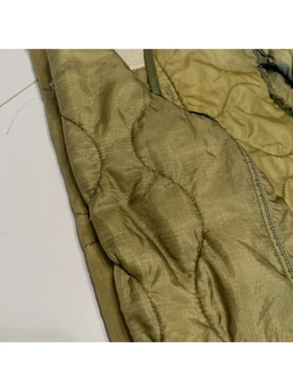 Vintage Military Liner Jacket Nylon Insulated Mens Small Green