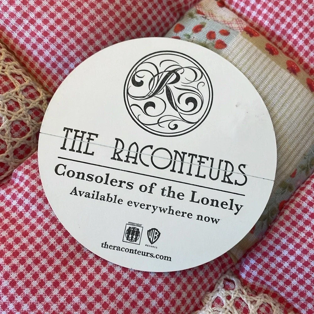 Vintage raconteurs consolers
