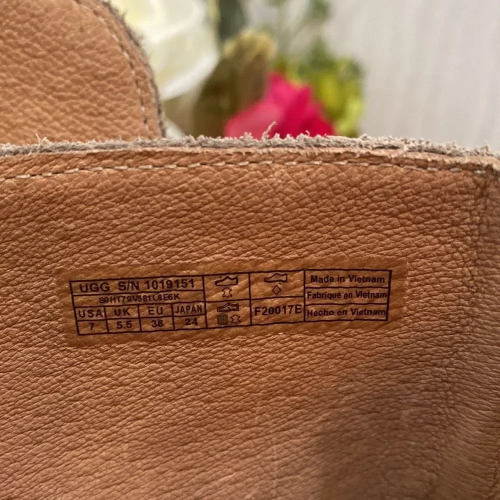 UGG kelby harness