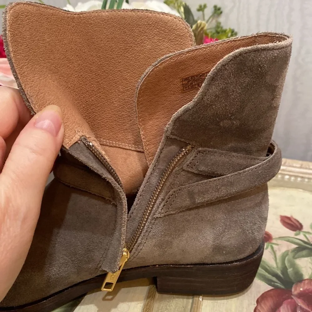 UGG kelby harness