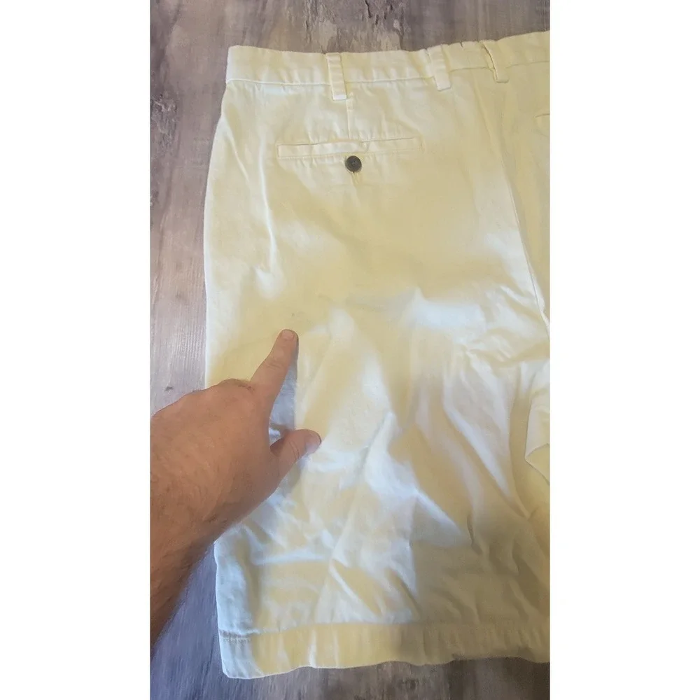 Orvis Mens 38 Yellow Flat Front Casual Cotton Chino Shorts
