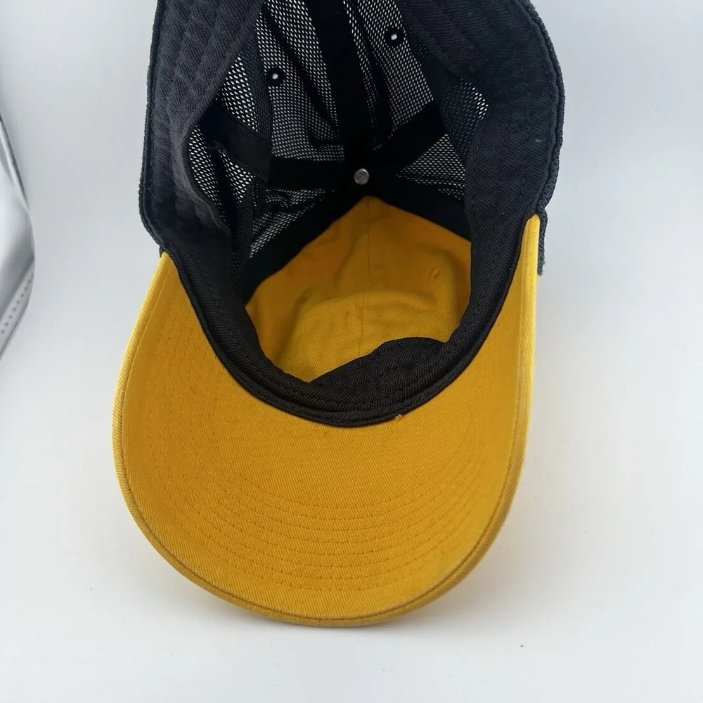 Nike Iowa Hawkeyes Distressed Flex Fit Hat Yellow Black Heritage86 OSFM