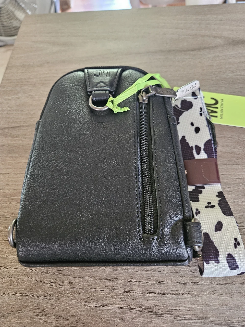 Milan Chiva black pocket bag