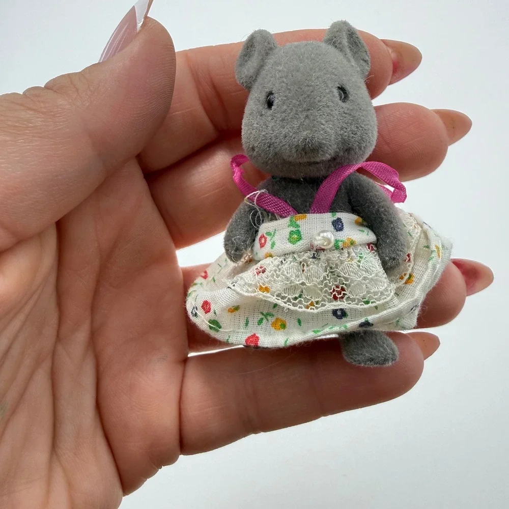 Sylvanian Families overall good