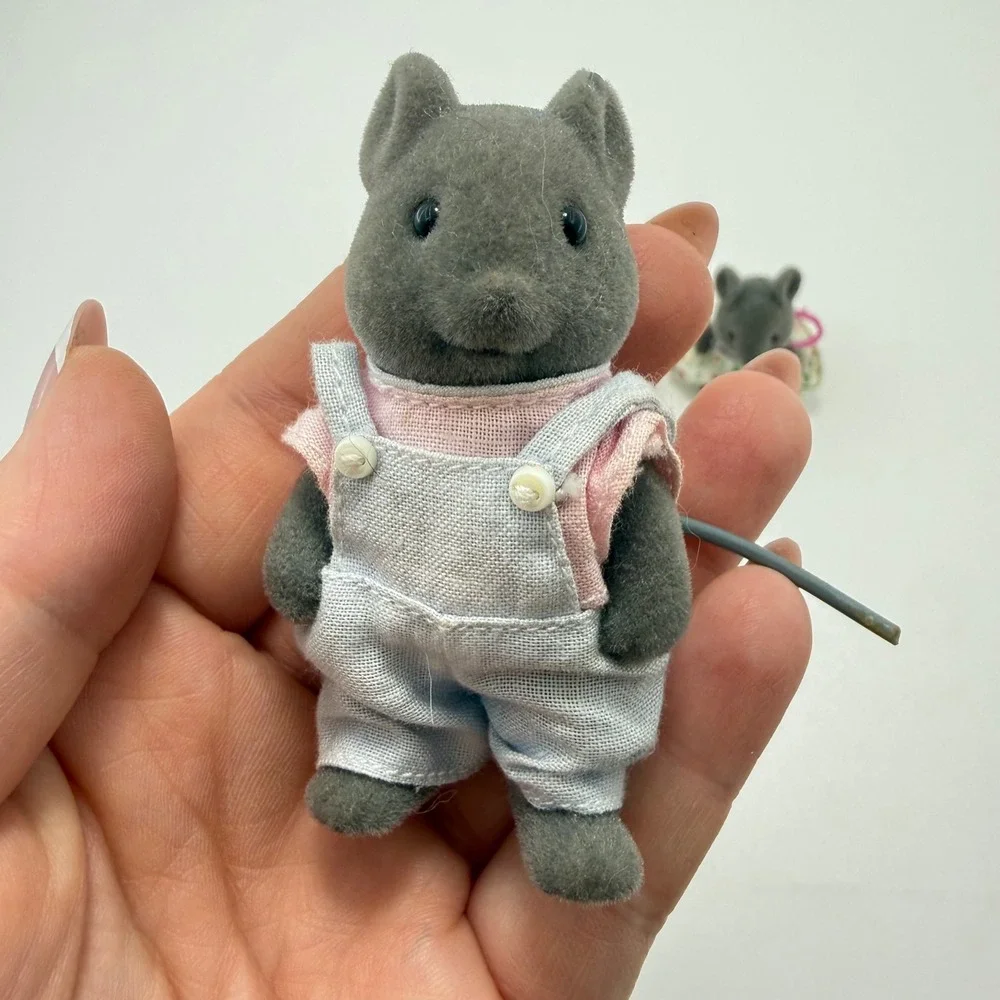 Sylvanian Families overall good