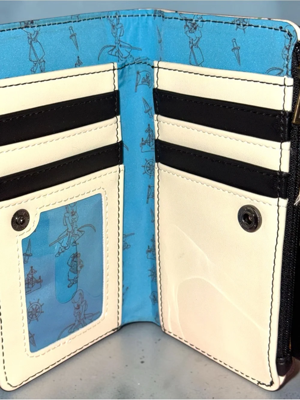 Loungefly this wallet