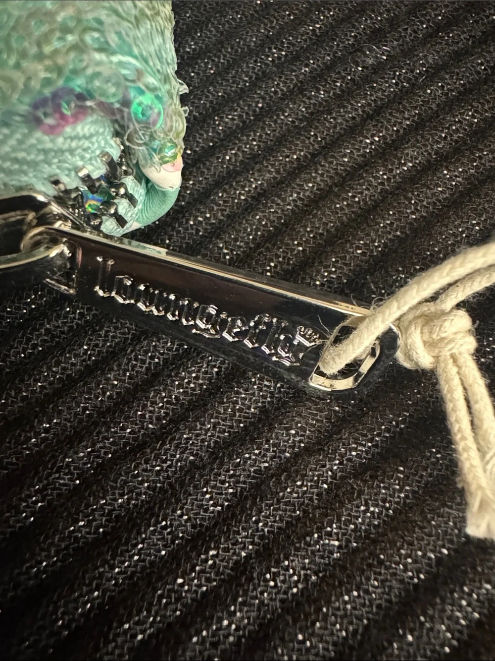 Loungefly stylish zip