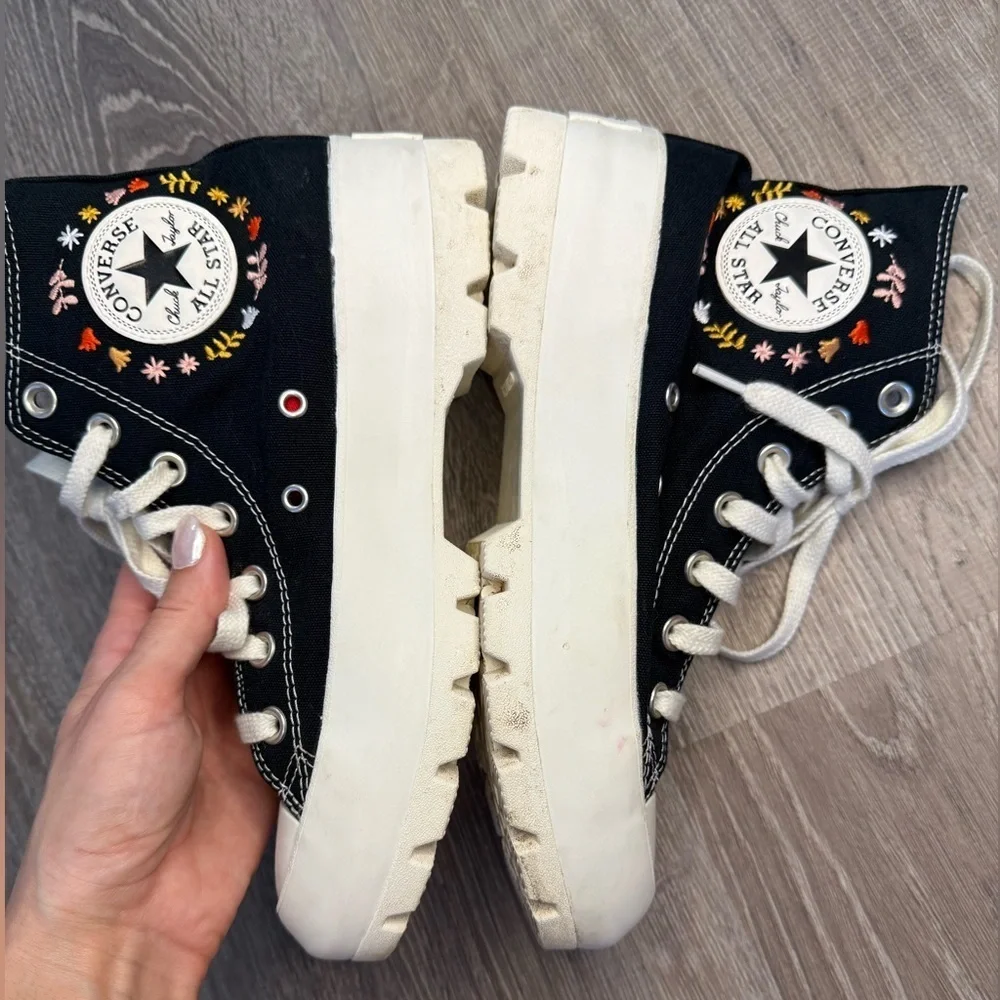 Converse shoes marks platform