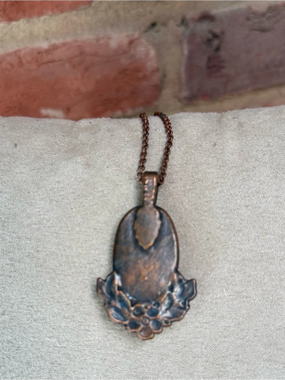 N/A delicate oval