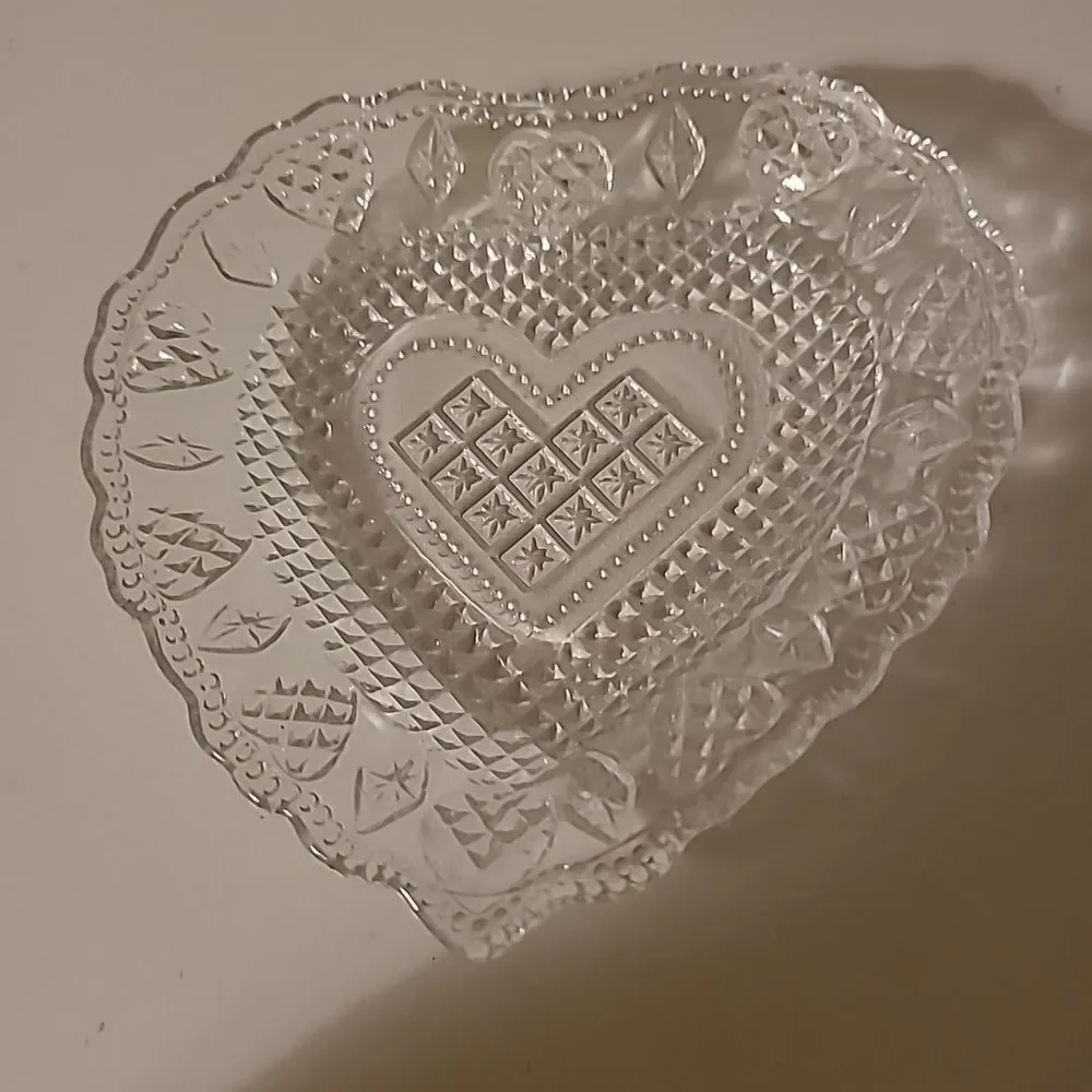 Avon Glass Heart Dish