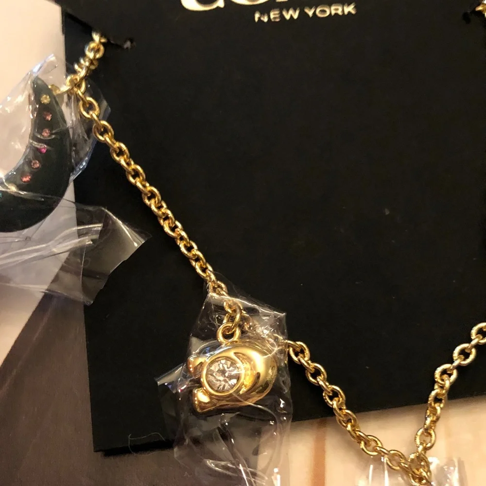 Coach authentic new