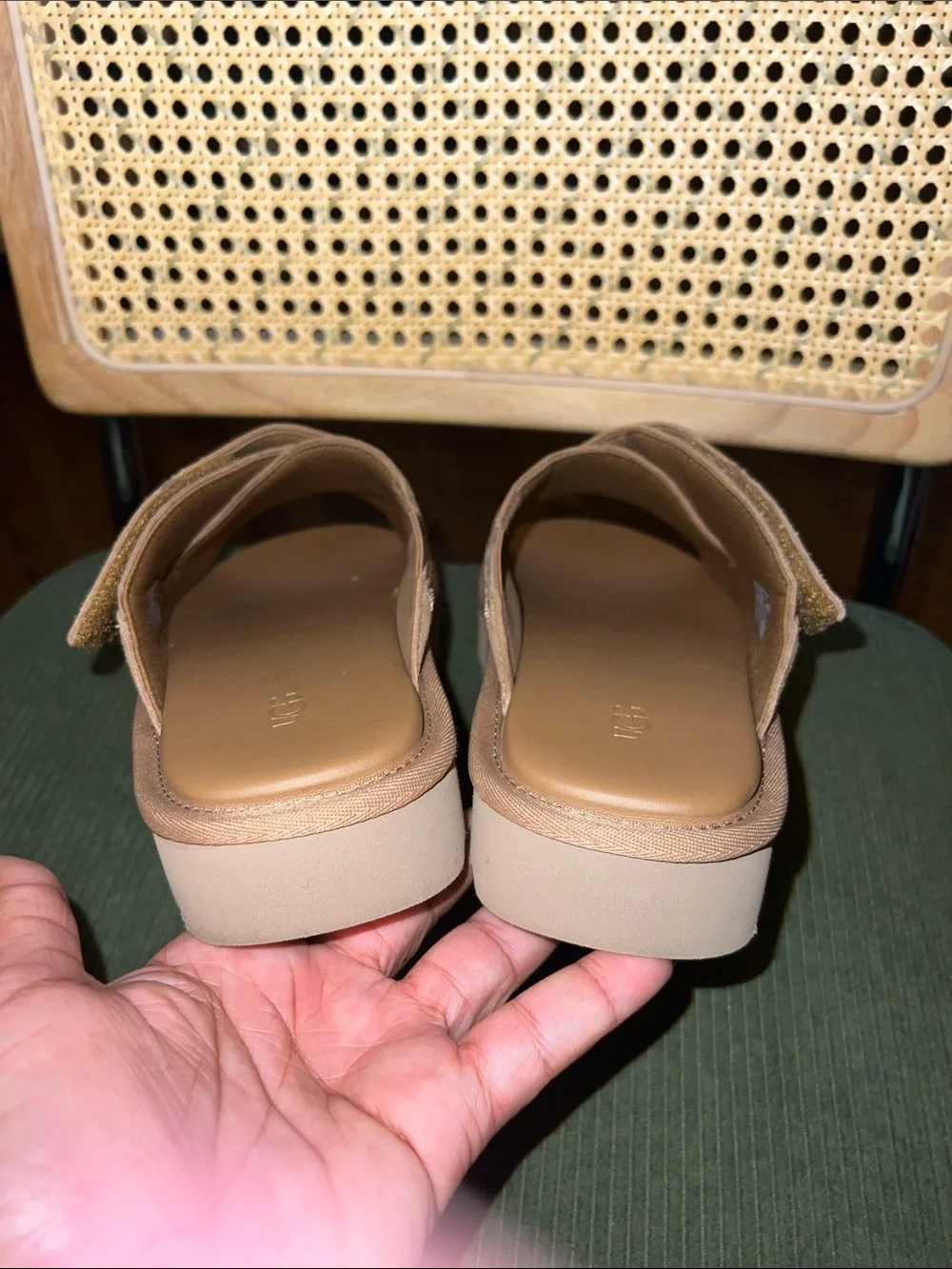 UGG excellent only
