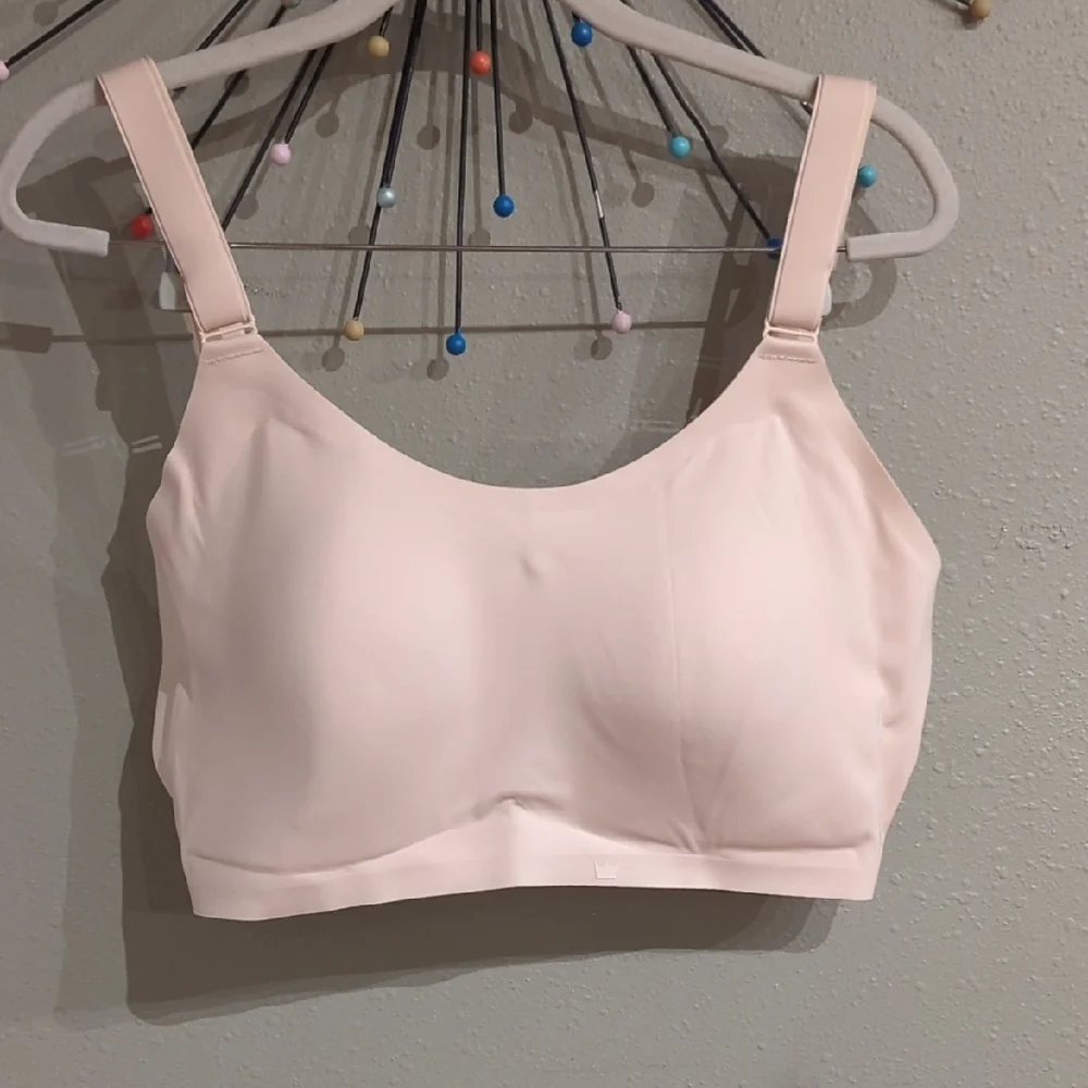 SHEFIT Sports Bra Cream 3Luxe Style 110031 Excellent Wireless Moisture Wicking