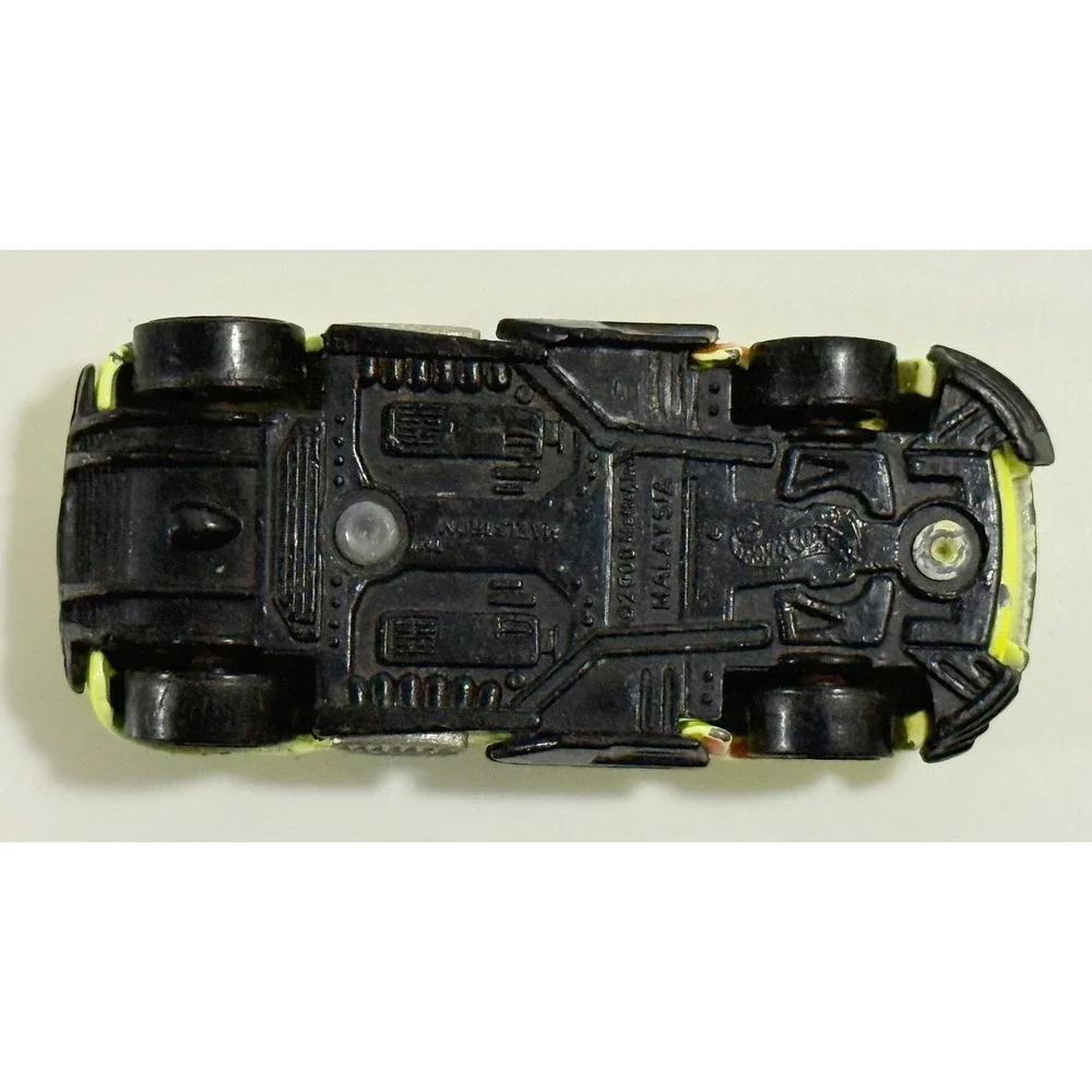 Hot Wheels Vulture Toy Car Kids 1:64 Neon Yellow Flame Graphics 2000 Mattel