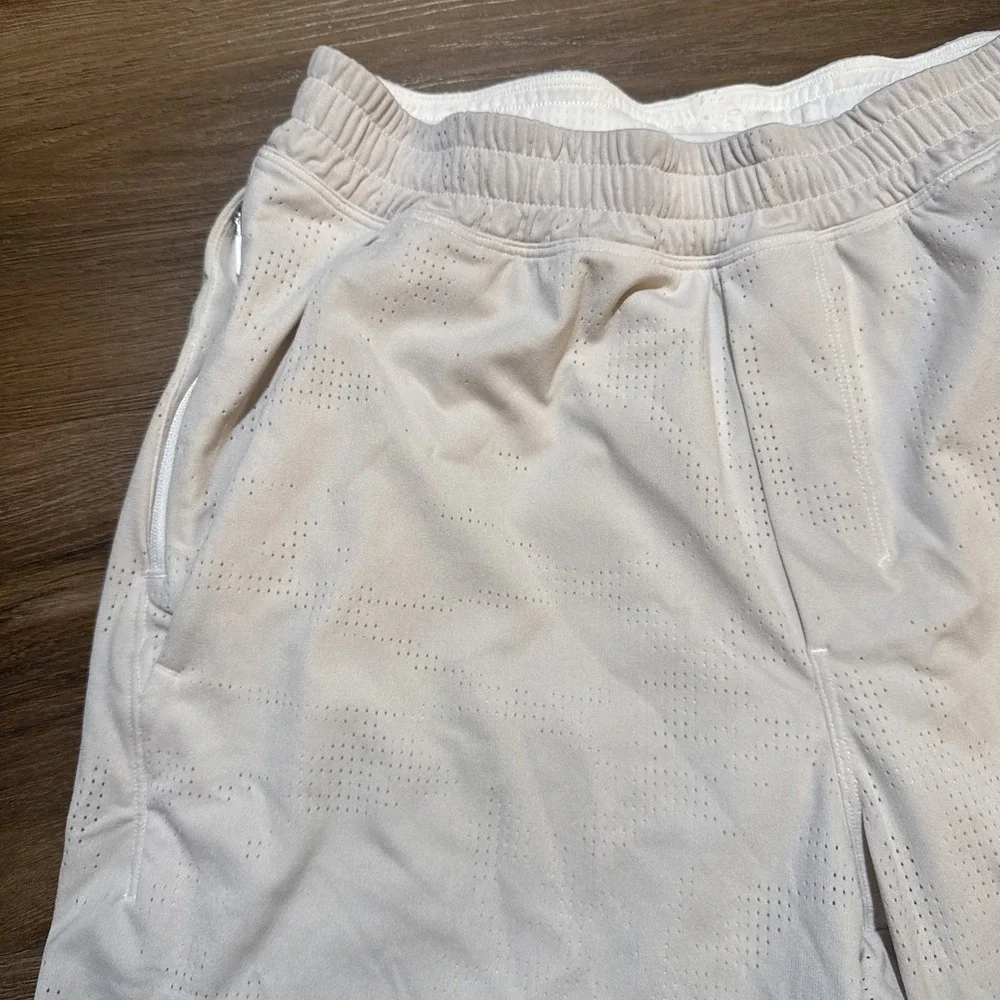 lululemon athletica great shape