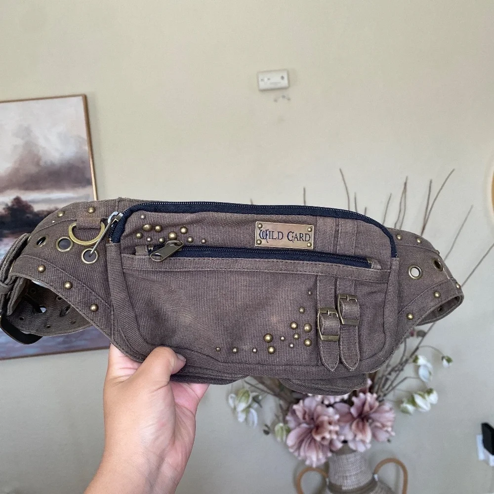 Wild card belt bag distressed utility leather stud belt bag‎ fanny